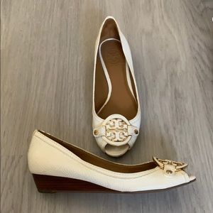 Tory Burch Leather Wedge White Open-Toe 7M